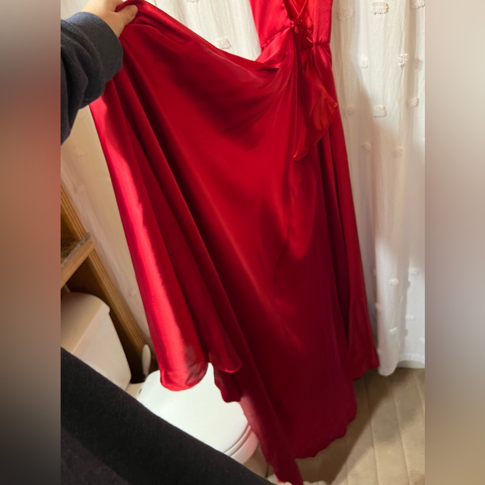 Prom dress - Picture 7 of 9